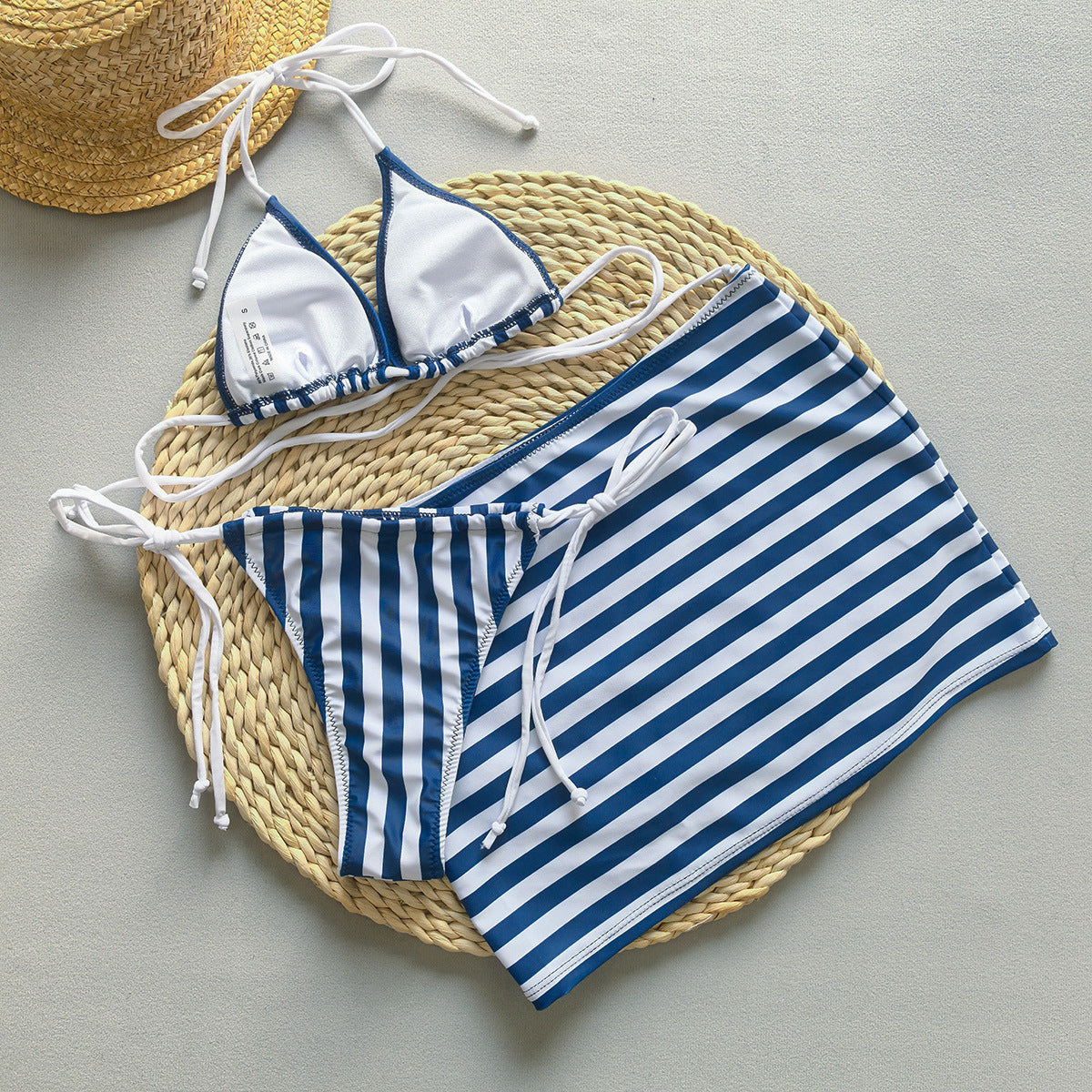 Komplet bikini w paski