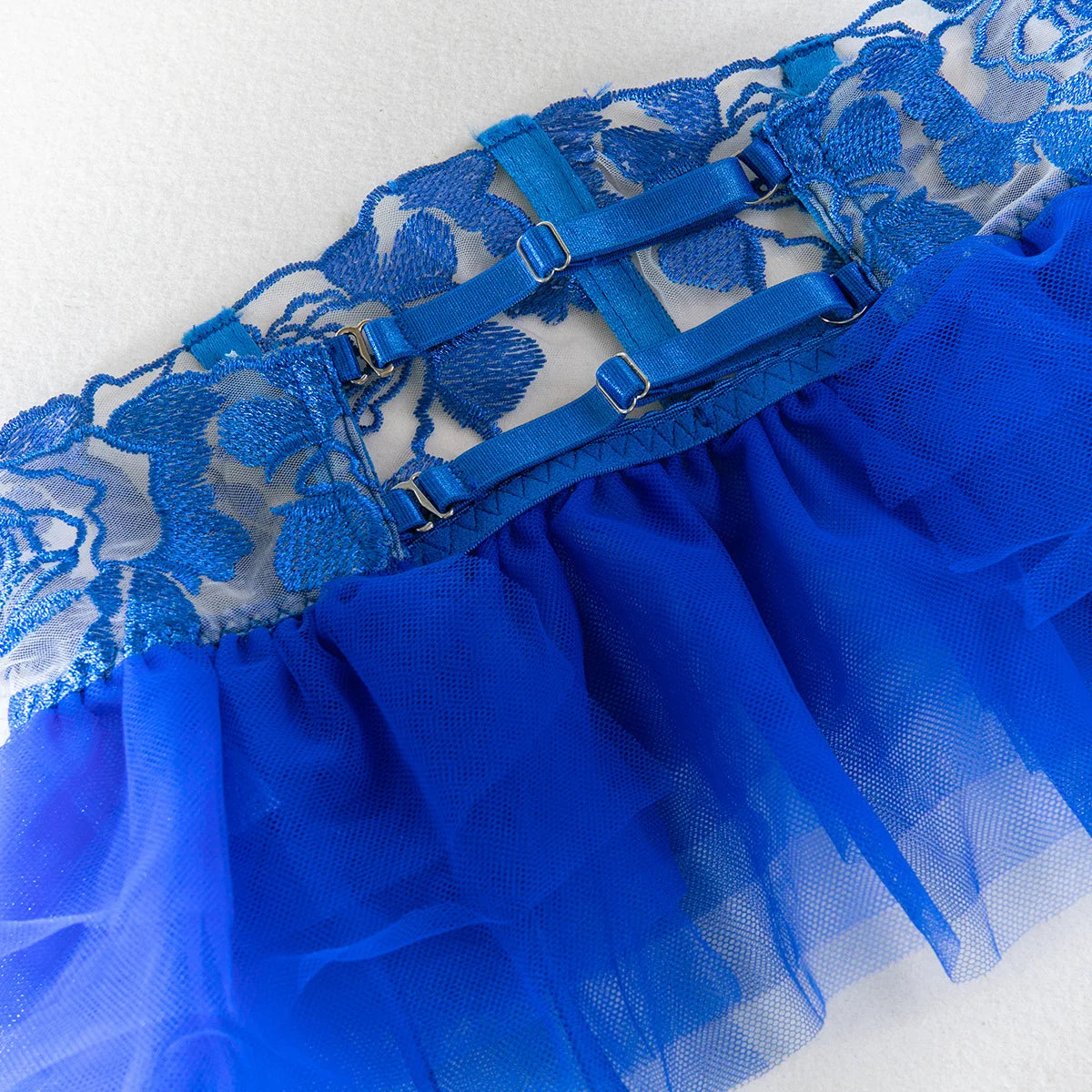 4-częściowy komplet bielizny w haftowane kwiaty