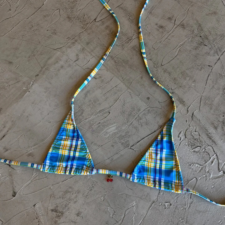 Brazylijskie bikini w kratkę