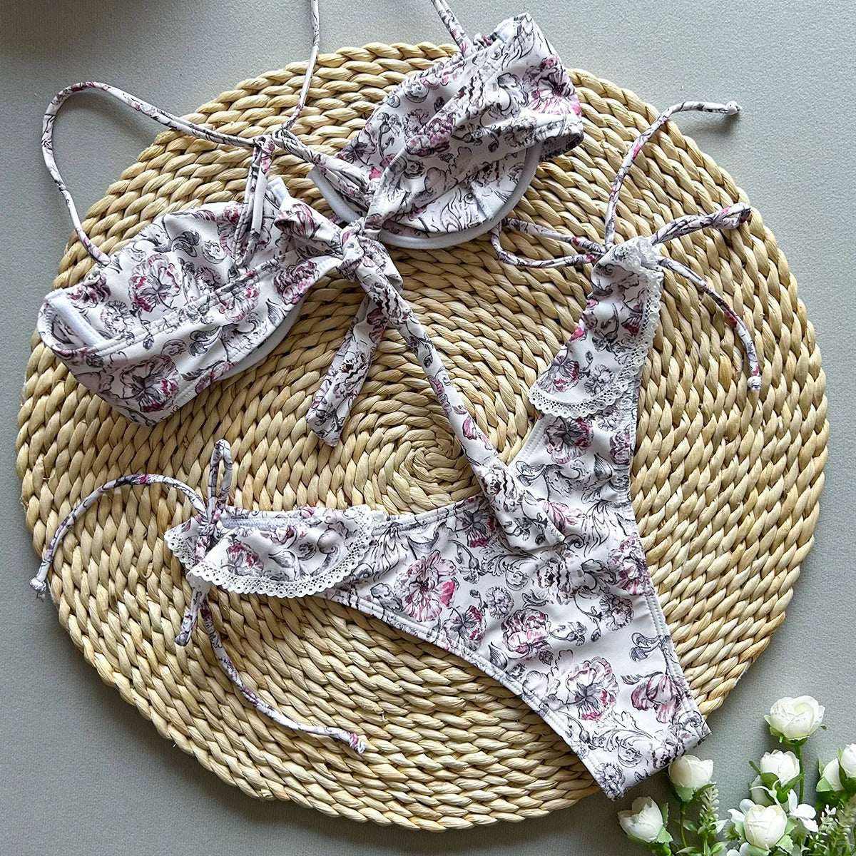 Bikini w kwiaty