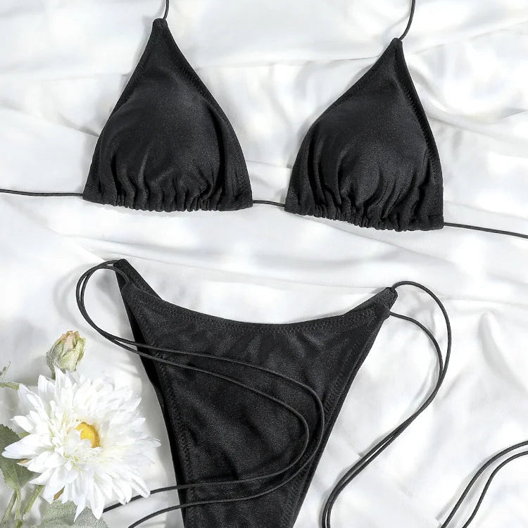Klasyczne trójkątne bikini