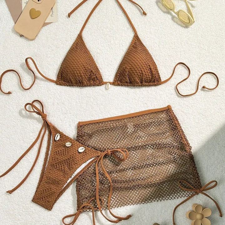 Trzyczęściowy zestaw bikini z siateczkową spódniczką
