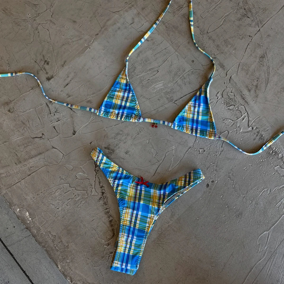 Brazylijskie bikini w kratkę