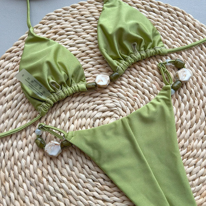 Bikini z ozdobnymi kamyczkami