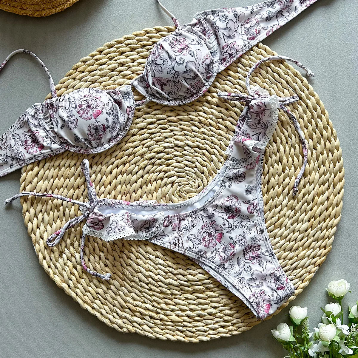 Bikini w kwiaty