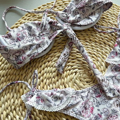 Bikini w kwiaty
