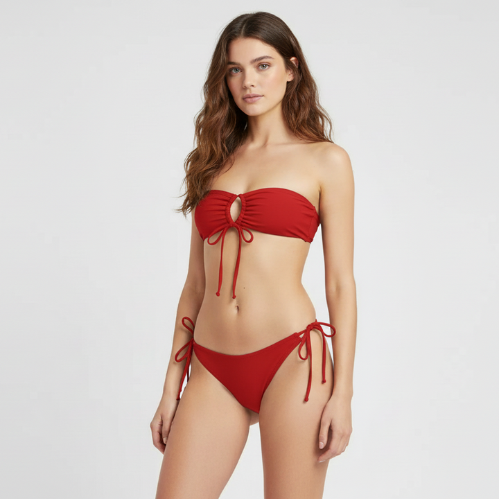 Dwuczęściowy strój kąpielowy typu bandeau z wiązaniami